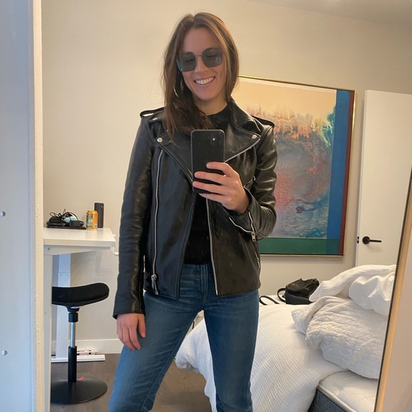 Profile Picture of Evan Fencik (@evanfencik) on Poshmark