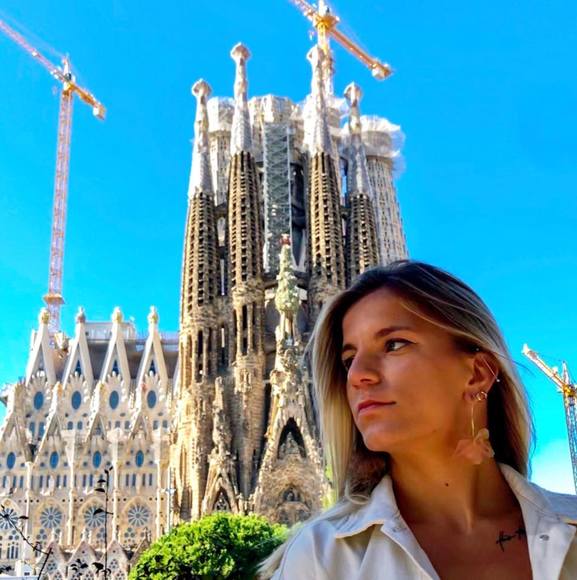 Profile Picture of Bonnie Pejkovic (@bonniepey) on Poshmark