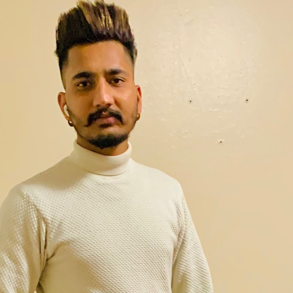 Profile Picture of Multani Singh (@multanis) on Poshmark