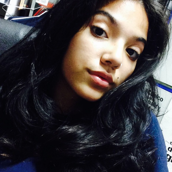 Profile Picture of Amanda Mohammed (@amandaintloyal) on Poshmark