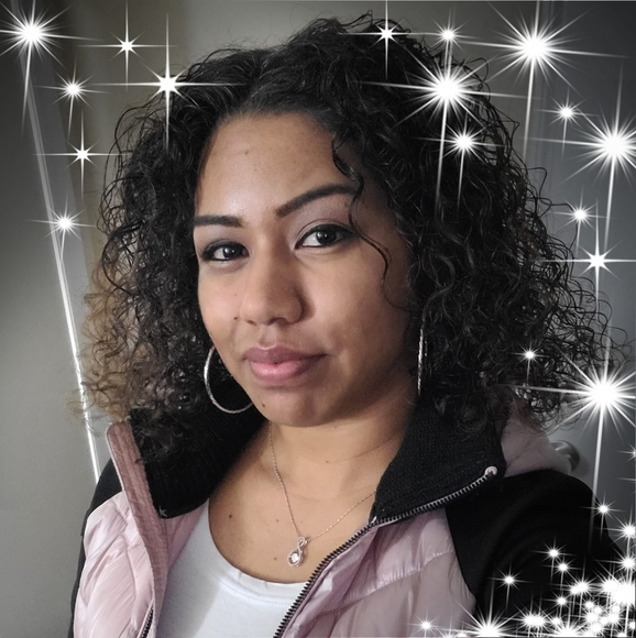 Profile Picture of Xochilt Cuenca (@flakita0215) on Poshmark