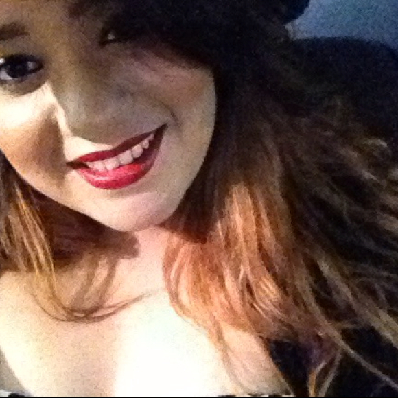 Profile Picture of Marisol Quevedo (@marisolq17) on Poshmark