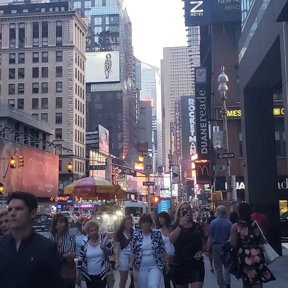 Profile Picture of Gabrielle Heidebrink (@degsmom) on Poshmark