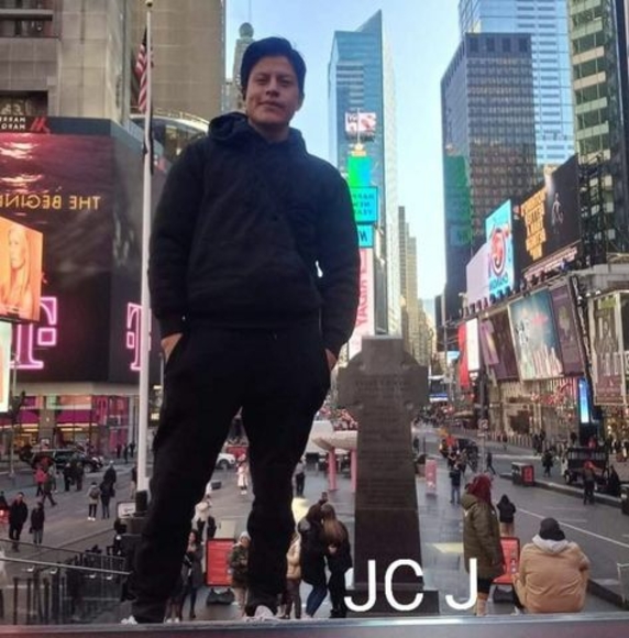 Profile Picture of Jorge Luis (@jorgeluis686) on Poshmark