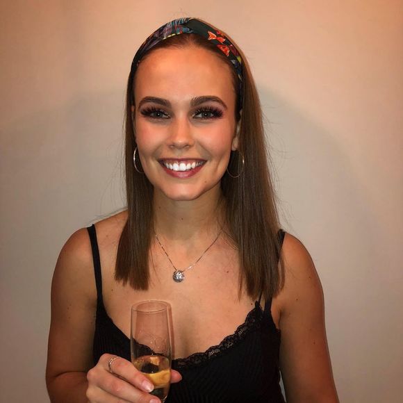 Profile Picture of Eydís Lúðvíksdóttir (@eydisembla) on Poshmark