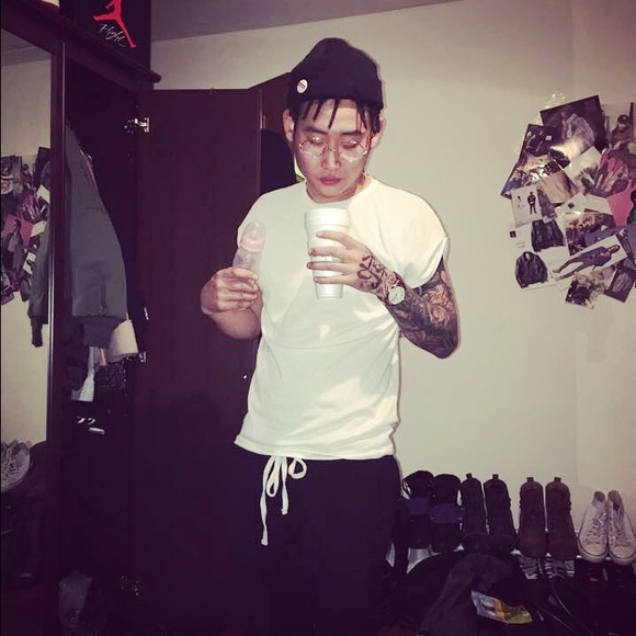 Profile Picture of Woorie Chung (@wooriechung) on Poshmark