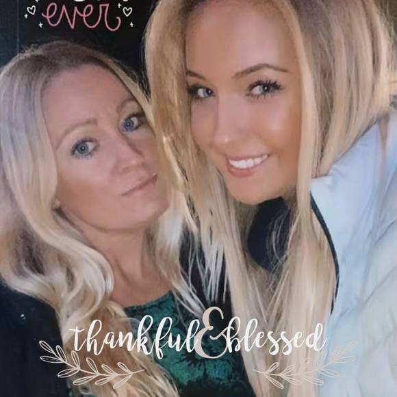Profile Picture of Donna Zienowicz (@ziedonmc) on Poshmark
