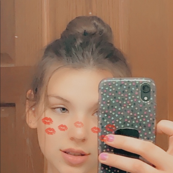 Profile Picture of Madison Kriener (@madison_lk) on Poshmark