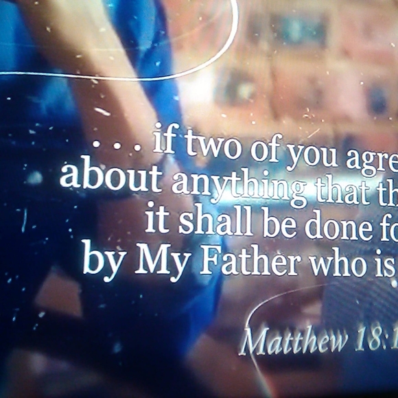 Profile Picture of Holli Railey (@hollirailey007) on Poshmark