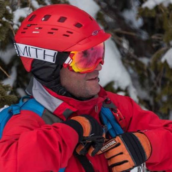 Profile Picture of Brian Macmillan (@brianmacmill754) on Poshmark