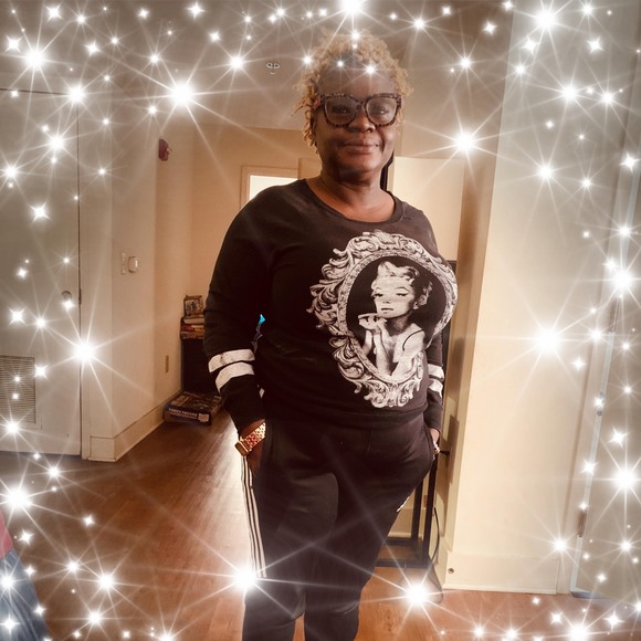 Profile Picture of Lillian Campbell (@mslady440726) on Poshmark