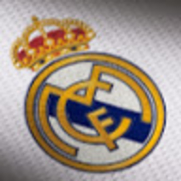 Profile Picture of Julian Garcia (@juliangarciaa) on Poshmark