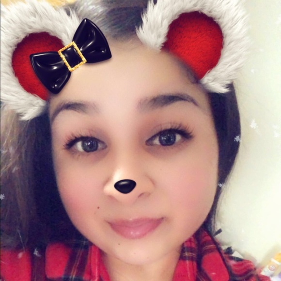 Profile Picture of Brianna Tobias (@danielleeast21) on Poshmark