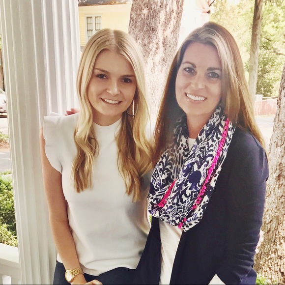 Profile Picture of Catherine Helms (@catherinehelms) on Poshmark