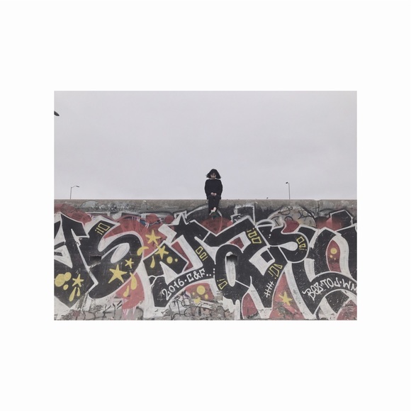 Profile Picture of Shuyang Ye (@syye) on Poshmark