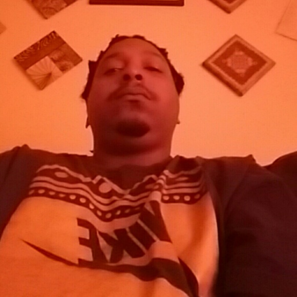 Reginald Matthews - Poshmark Profile Picture of Reginald Matthews (@yoshow74) on Poshmark