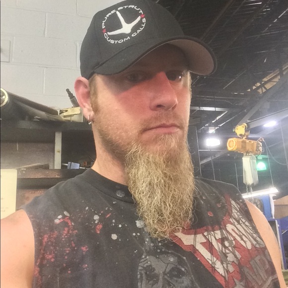 Profile Picture of Mike Weyer (@mw711) on Poshmark