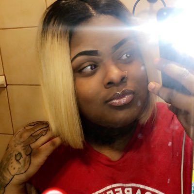 Profile Picture of Victoria Jeffries (@VickyKachee) on Twitter