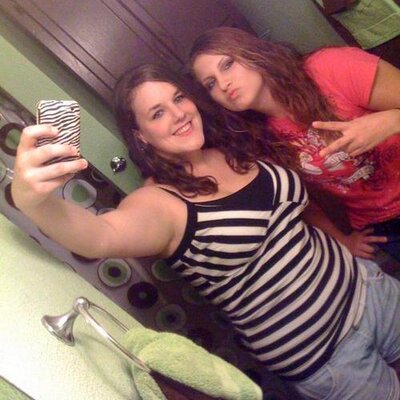 Profile Picture of Jaclyn Hefner (@Xplicit_barbie) on Twitter