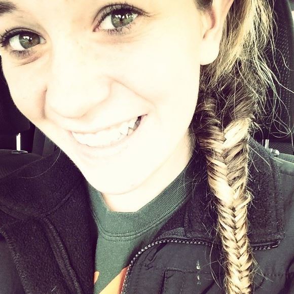 Profile Picture of Haley Hawk (@hailss225) on Poshmark