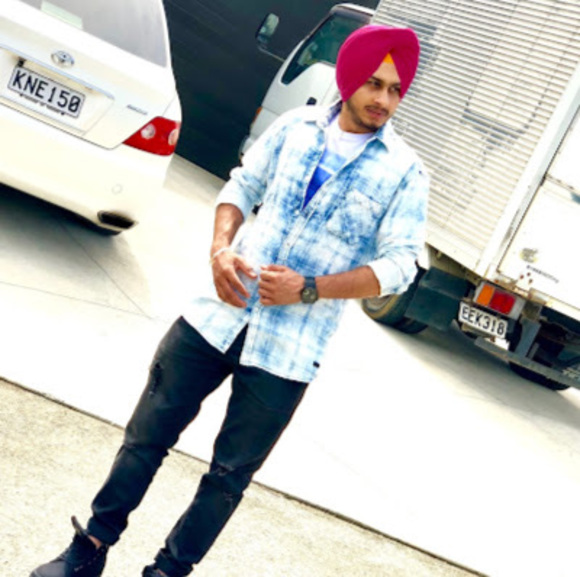 Profile Picture of Pawandeep Singh (@pawansidhu1233) on Poshmark