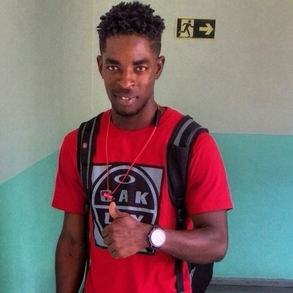 Profile Picture of Erphane Clerge (@erphaneclerge) on Poshmark