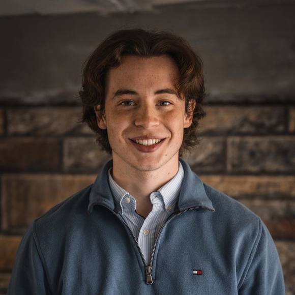 Jake Bolger - Poshmark Profile Picture of Jake Bolger (@jakebolger) on Poshmark