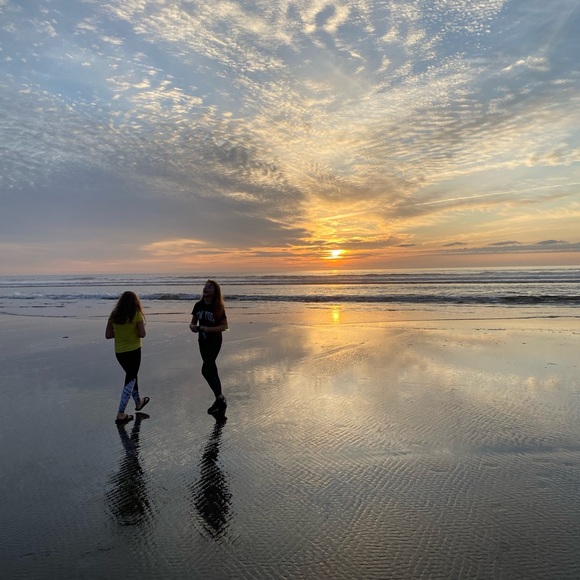 Kim Beason - Poshmark Profile Picture of Kim Beason (@kim_beason) on Poshmark