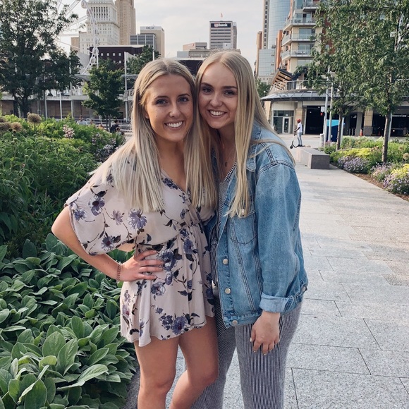 Profile Picture of Kristi Coutchie (@_coutchie) on Poshmark