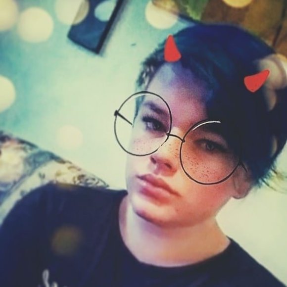 Tj Knight - Poshmark Profile Picture of Tj Knight (@majorshopper100) on Poshmark