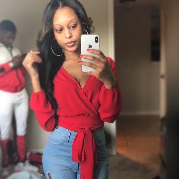 Profile Picture of Rachael Craigmiles (@rachaelcraig38) on Poshmark