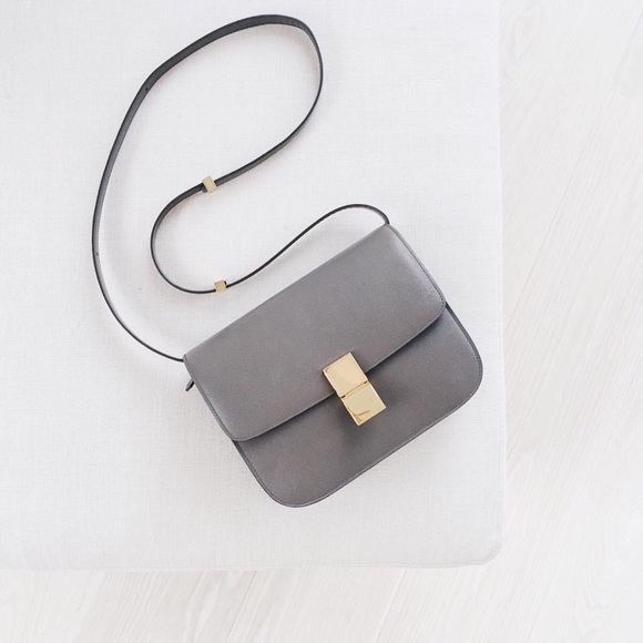 Profile Picture of Annie Zheng (@axz111) on Poshmark