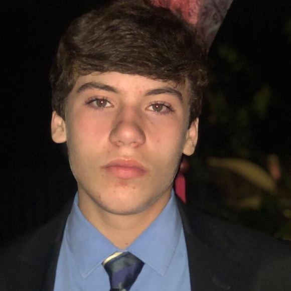 Profile Picture of Paul Hance (@paulydee_69) on Poshmark