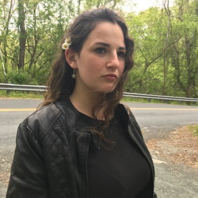 Profile Picture of Julia Hirsch (@JuliaHirsch9) on Twitter