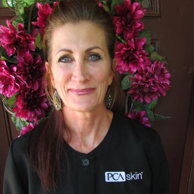 Profile Picture of Ginny Cook (@ginskin1) on Twitter