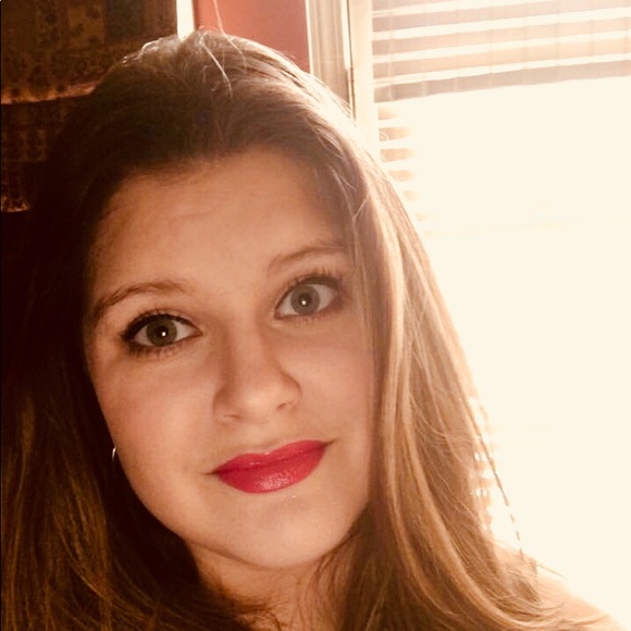 Profile Picture of Whitney Vickers (@wnvickers) on Poshmark