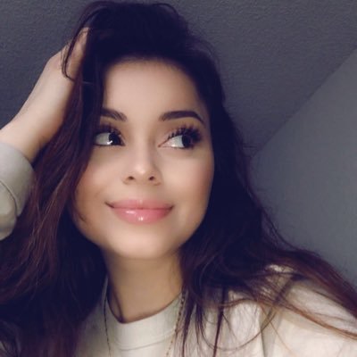 Profile Picture of Maria (@Mariaa_Almonte) on Twitter