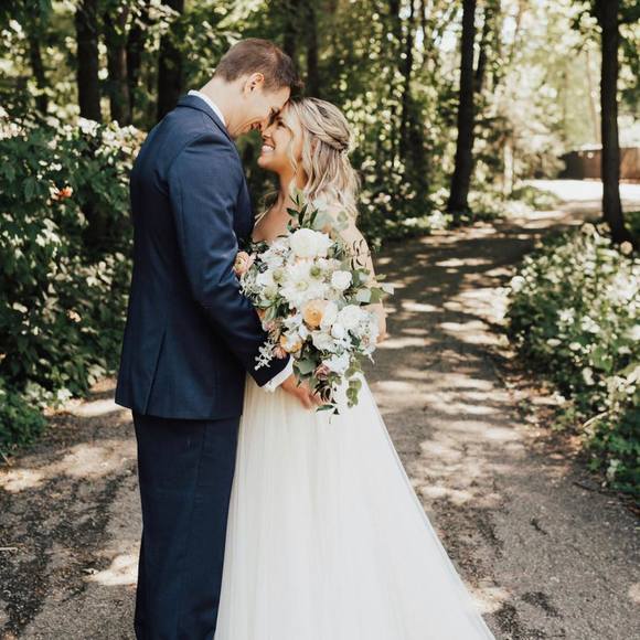 Profile Picture of Lindsey Machalec (@lmm33644) on Poshmark