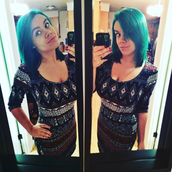 Profile Picture of Cara Canelli (@caramichelle18) on Poshmark