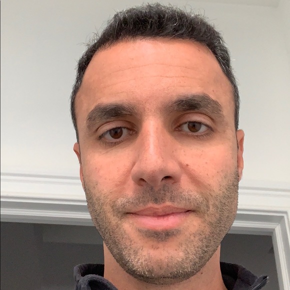 Arash Dilmanian - Poshmark Profile Picture of Arash Dilmanian (@adil26) on Poshmark