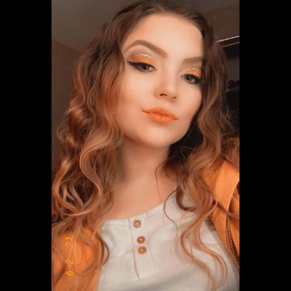 Profile Picture of Tori Freeman (@babyjoker24) on Poshmark