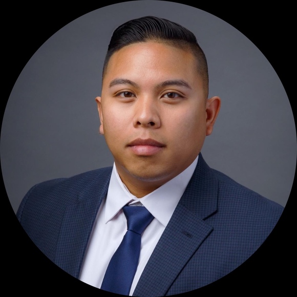 Profile Picture of Mike Resolme (@mikedaman) on Poshmark