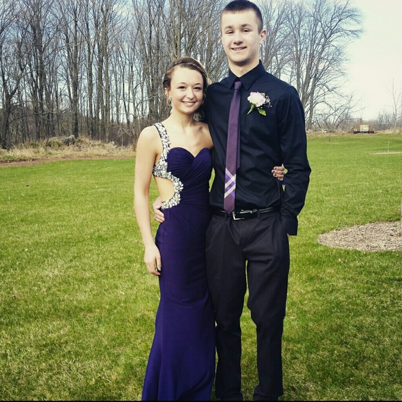 Profile Picture of Lexi Dachelet (@lexiiii12) on Poshmark