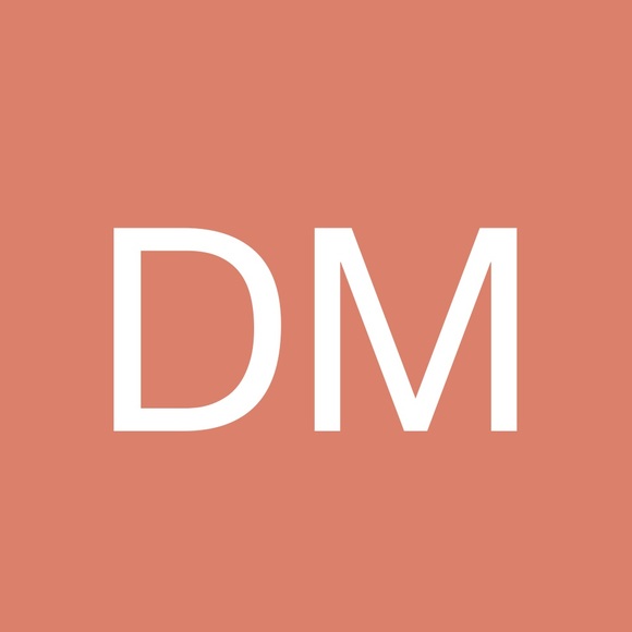 Profile Picture of Danielle Matherly (@daniellematherl) on Poshmark