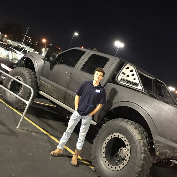 Profile Picture of Jacob Gambrell (@jacobgambrell) on Poshmark