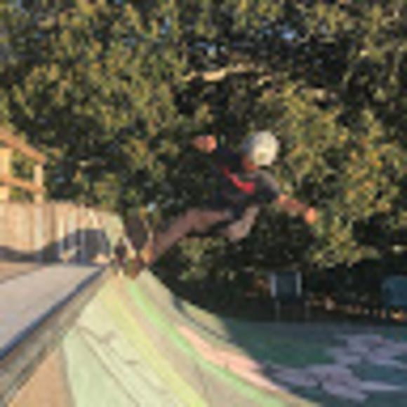 Profile Picture of Kai Zukor (@kaizukor) on Poshmark