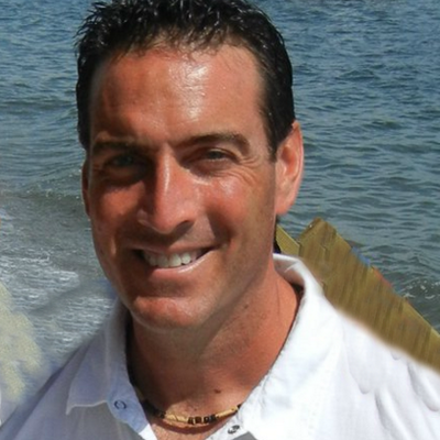 Profile Picture of Steve McLoughlin (@mcloughlins) on Twitter