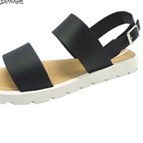 Profile Picture of Kia Scott (@msoretty) on Poshmark