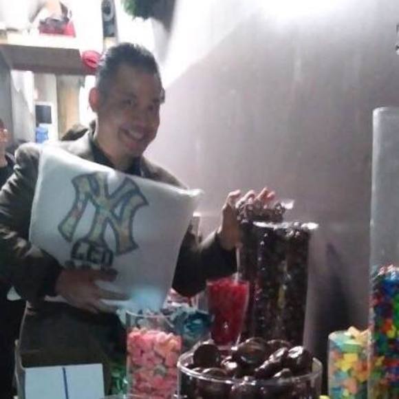 Profile Picture of Leo Miranda (@elmiraneda22) on Poshmark