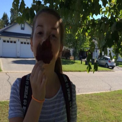 Profile Picture of jules (@juliaperlin) on Tiktok